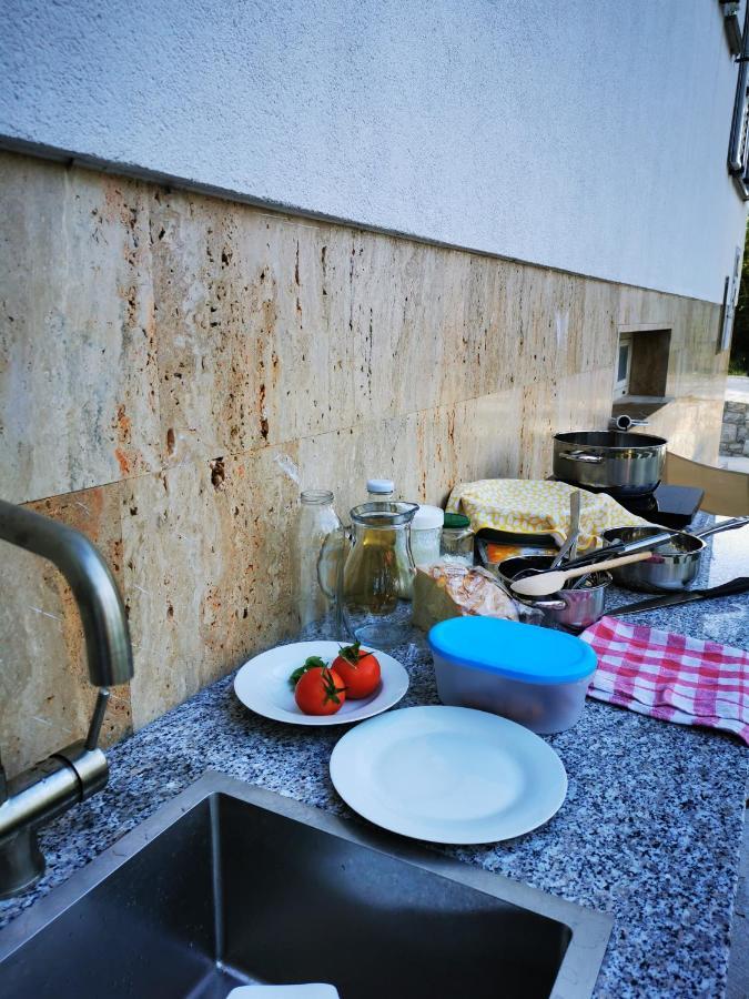 Krasen Kras 104 Resort Komen Kültér fotó
